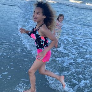 Meet your Posher, April